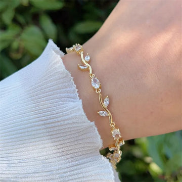Tulip Bracelet – Premium Quality Stainless Steel Elegant Bracelet for Women l White